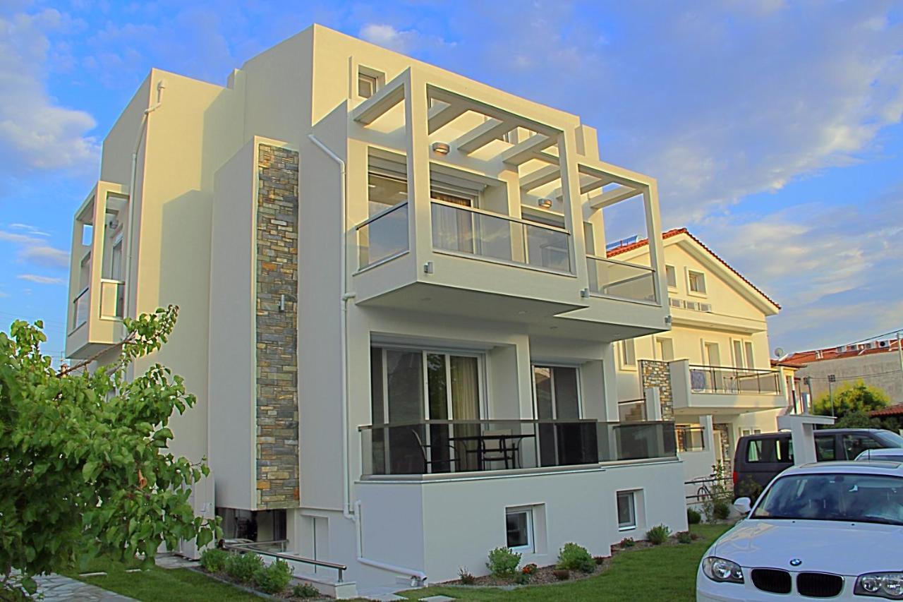 Sky Rays Luxury Apartments นิกิติ ภายนอก รูปภาพ