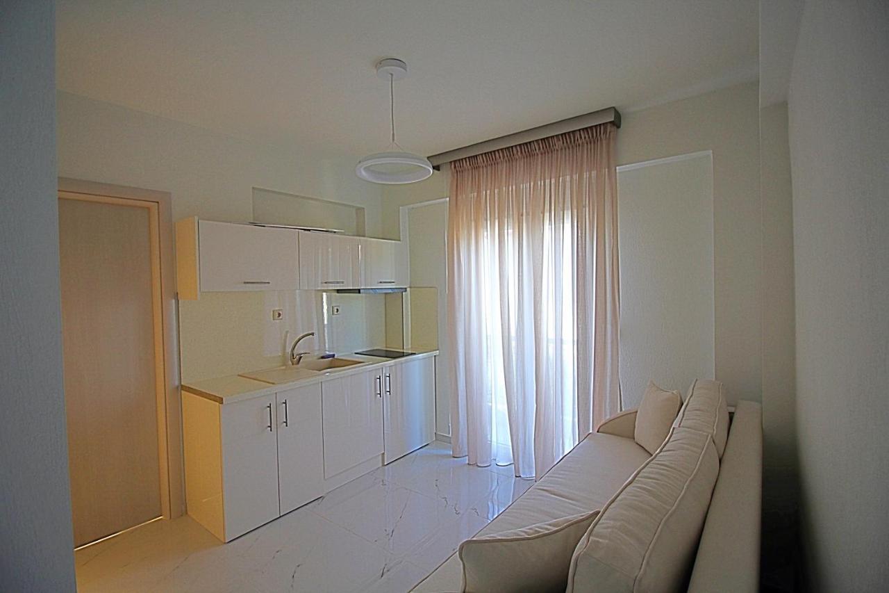 Sky Rays Luxury Apartments นิกิติ ภายนอก รูปภาพ