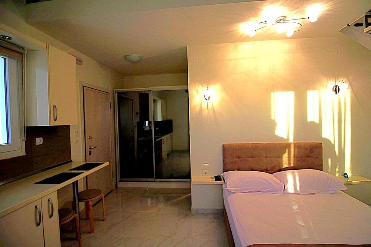 Sky Rays Luxury Apartments นิกิติ ภายนอก รูปภาพ