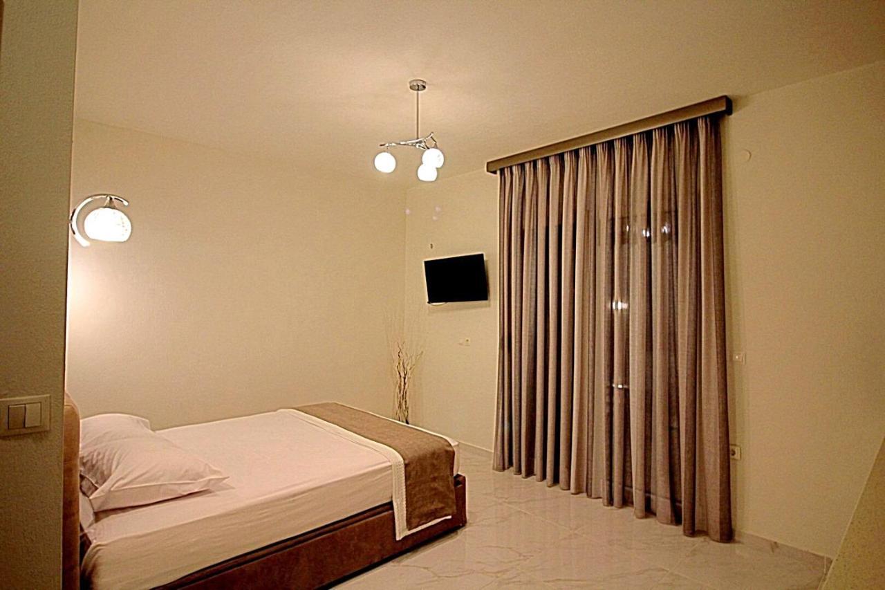 Sky Rays Luxury Apartments นิกิติ ภายนอก รูปภาพ