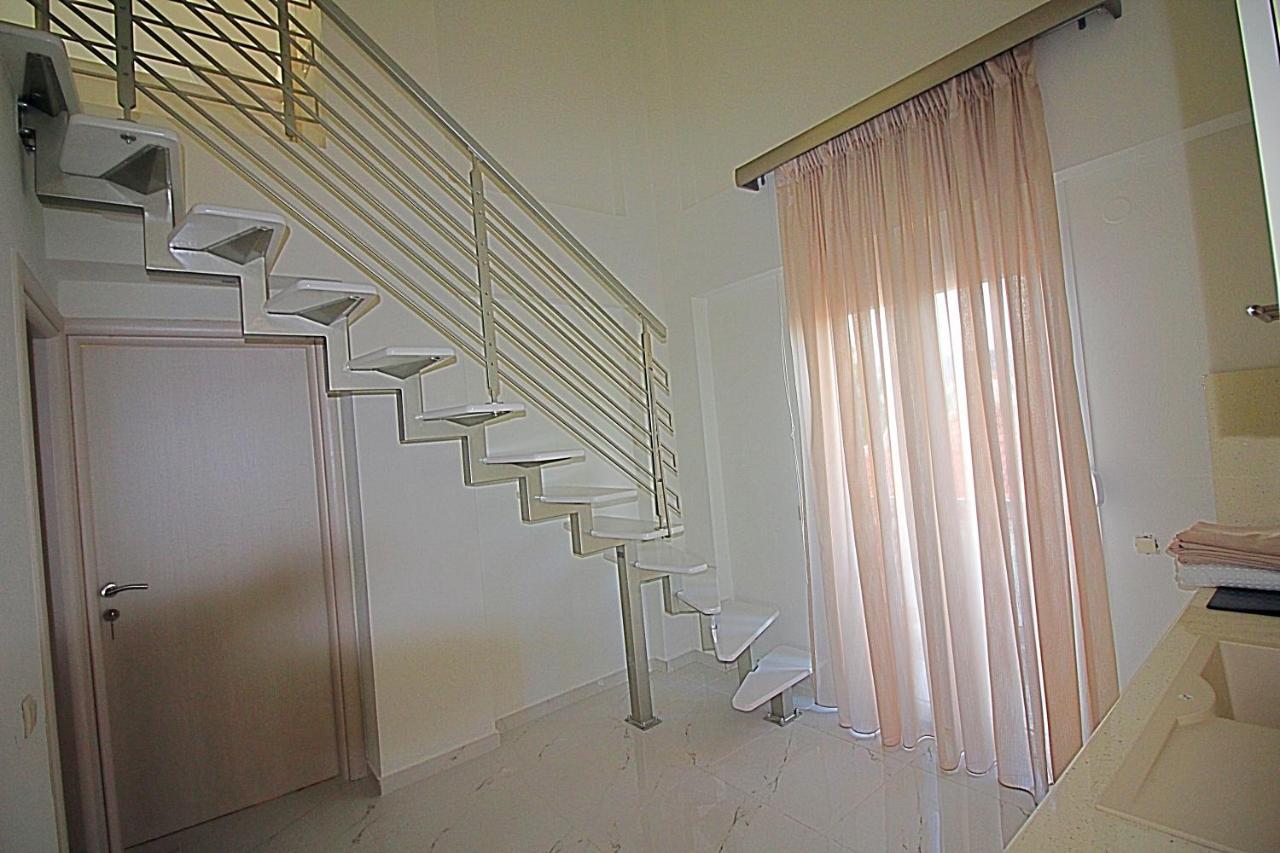 Sky Rays Luxury Apartments นิกิติ ภายนอก รูปภาพ