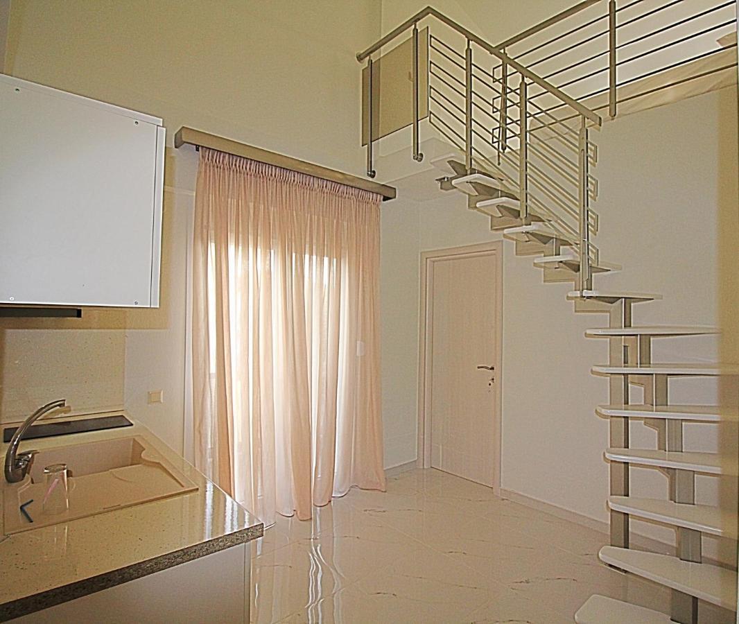 Sky Rays Luxury Apartments นิกิติ ภายนอก รูปภาพ