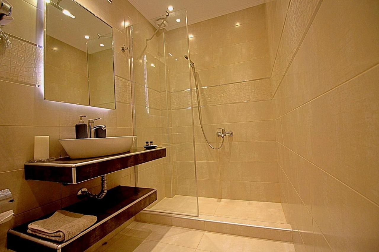 Sky Rays Luxury Apartments นิกิติ ภายนอก รูปภาพ