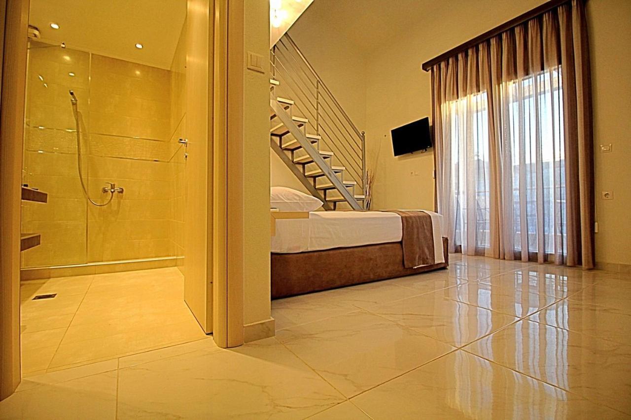 Sky Rays Luxury Apartments นิกิติ ภายนอก รูปภาพ