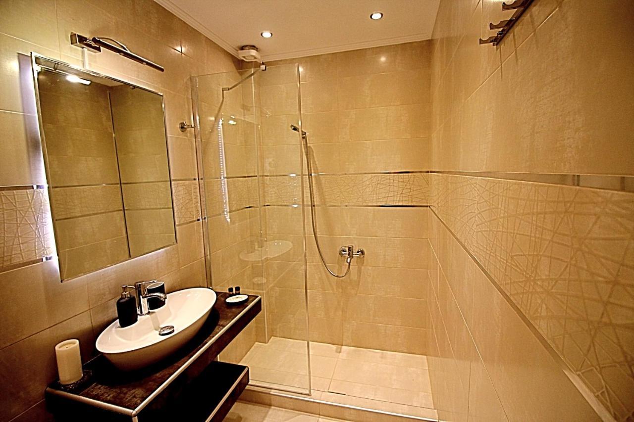 Sky Rays Luxury Apartments นิกิติ ภายนอก รูปภาพ