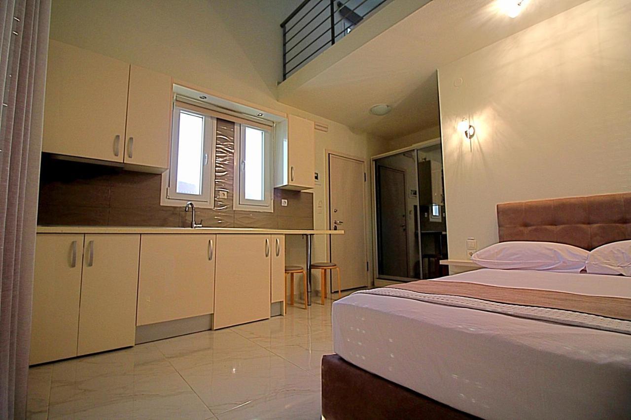 Sky Rays Luxury Apartments นิกิติ ภายนอก รูปภาพ